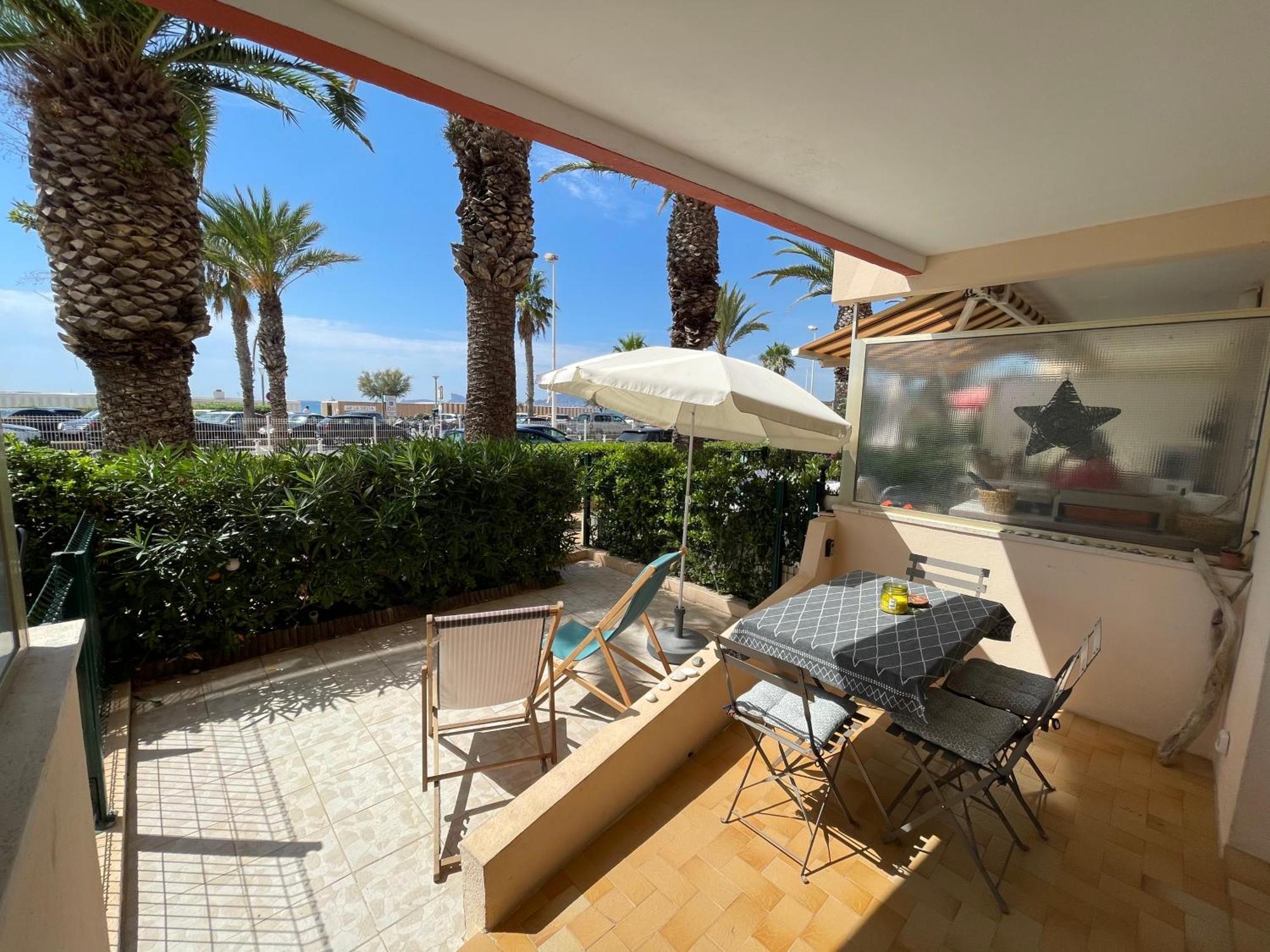 "Les Palmiers" Studio Spacieux Vue Mer Terrasse & Parking Saint-Cyr-sur-Mer Εξωτερικό φωτογραφία