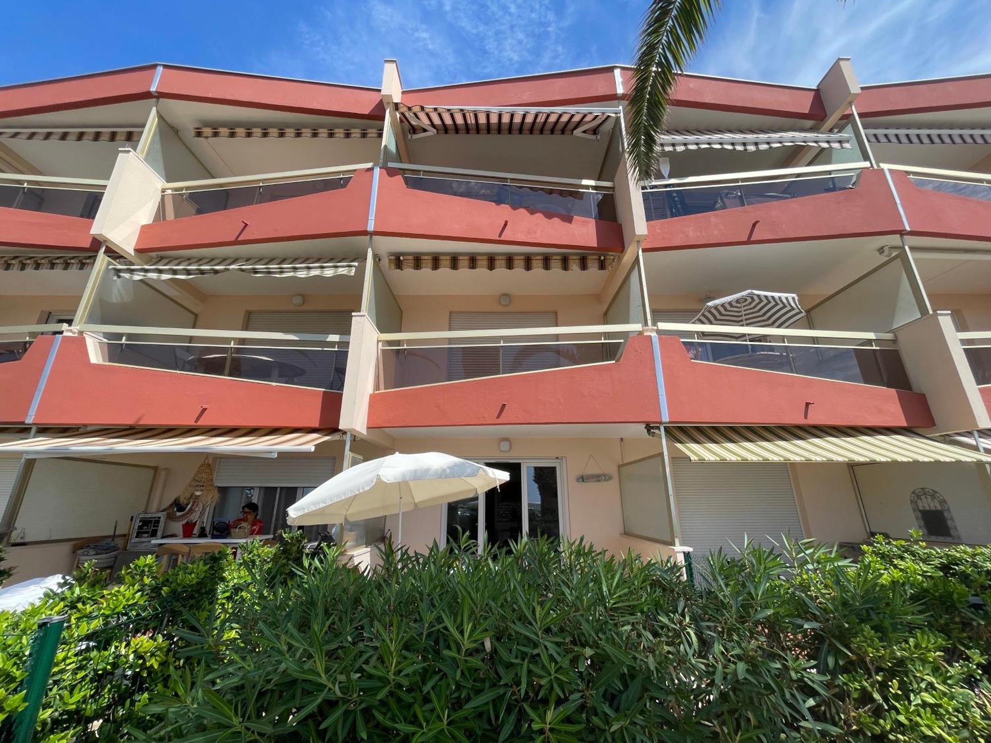 "Les Palmiers" Studio Spacieux Vue Mer Terrasse & Parking Saint-Cyr-sur-Mer Εξωτερικό φωτογραφία